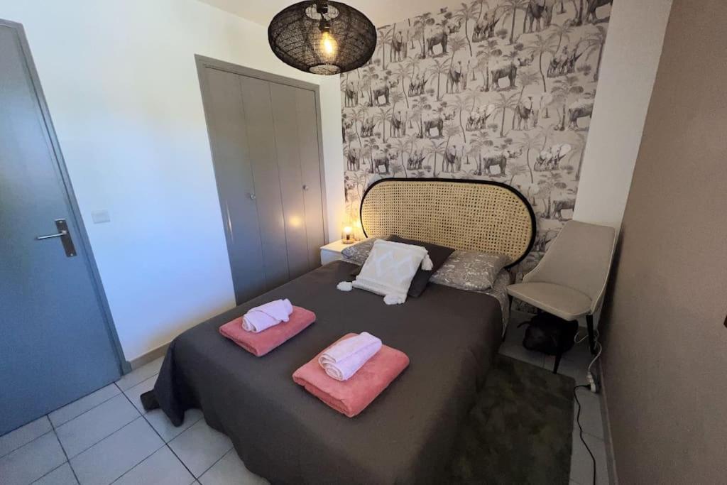 Cocoon'Isle - Jardinet- Jacuzzi Apartamento LʼIsle-sur-la-Sorgue Exterior foto