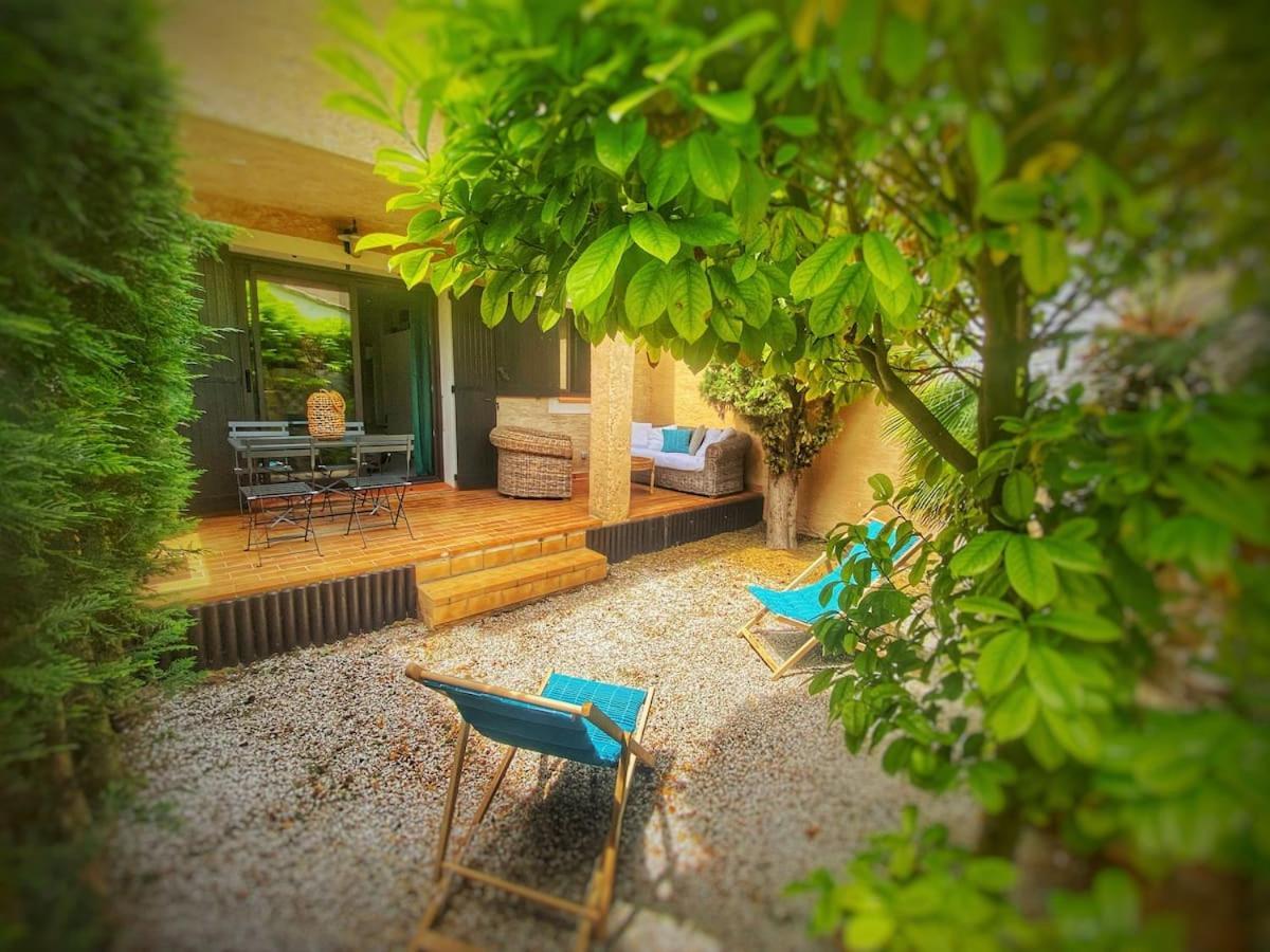 Cocoon'Isle - Jardinet- Jacuzzi Apartamento LʼIsle-sur-la-Sorgue Exterior foto